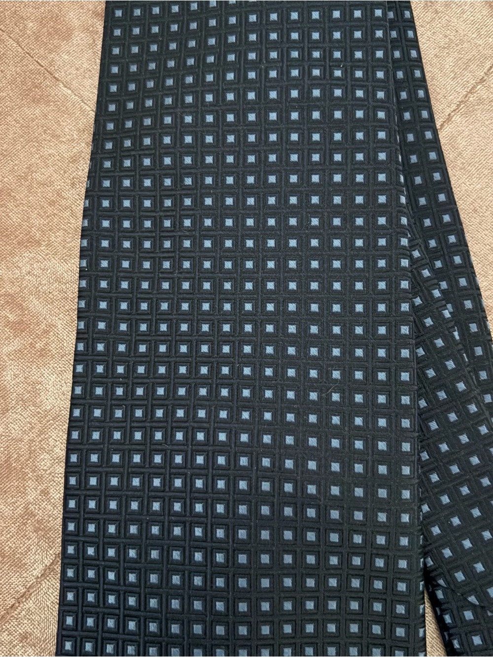 Men's Navy & Blue Geometric Woodward 100% Silk Tie - Picture 3 of 5